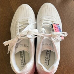 Skechers White Athletic Sneakers with Pink Heel Accent
